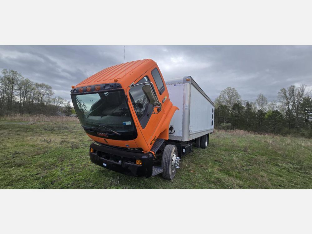 2007 GMC T-6500 Diesel 4x2 Box Truck