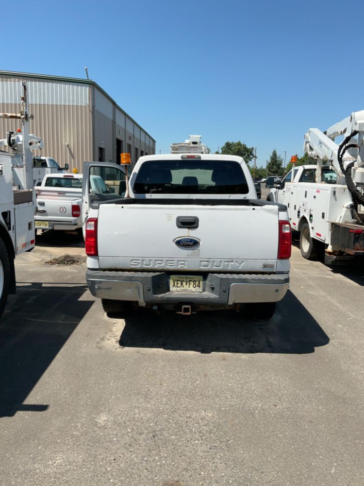 2011 Ford F-250 4x4 Crew Cab Pickup Truck