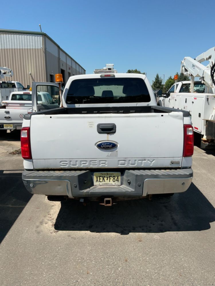 2011 Ford F-250 4x4 Crew Cab Pickup Truck