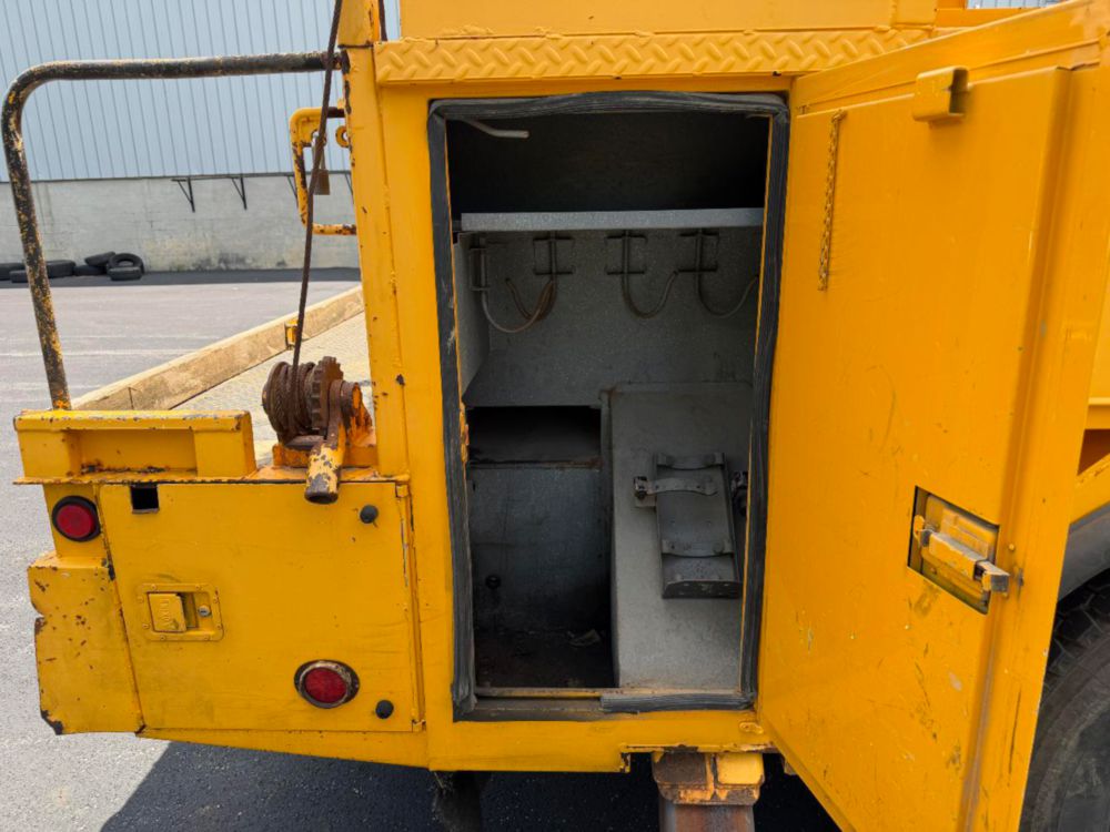 2009 Ford F-750 Terex Commander 4045 Digger Derrick
