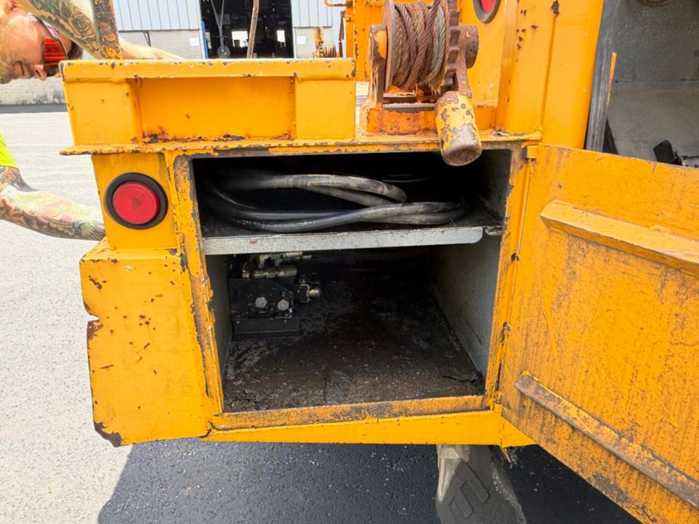 2009 Ford F-750 Terex Commander 4045 Digger Derrick