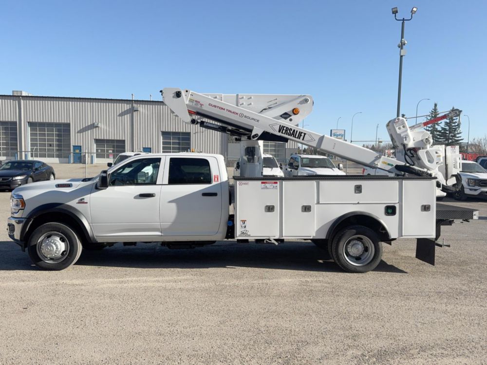 2024 RAM 5500 4x4 Versalift VST-40-MHI Bucket Truck