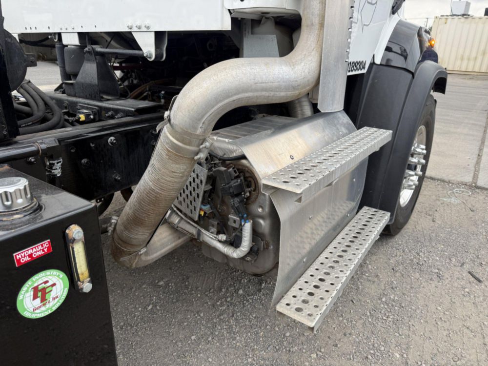 2025 Freightliner 114SD Tandem Axle Roll-Off Truck