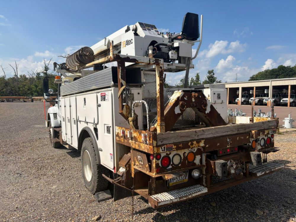 2012 Int'l 7300 4x2 Altec DC47BR Digger Derrick Truck