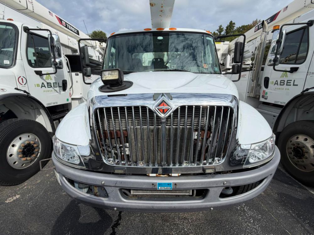 2017 Int'l 4300 Altec AA55 Material Handler Bucket Truck