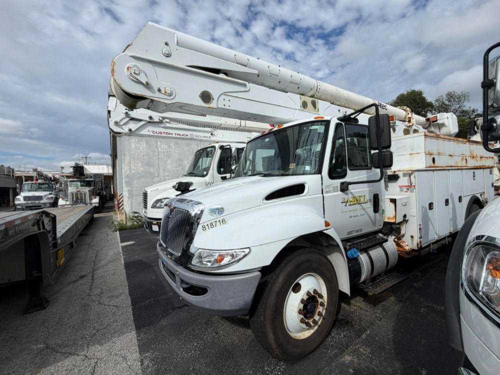 2017 Int'l 4300 Altec AA55 Material Handler Bucket Truck