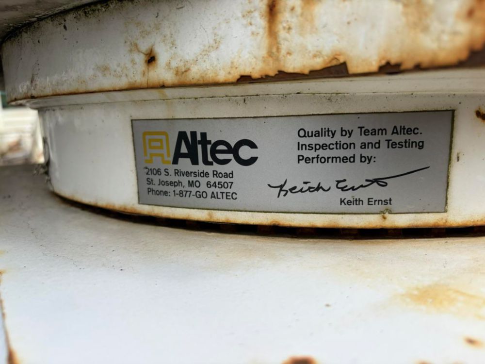 2017 Int'l 4300 Altec AA55 Material Handler Bucket Truck