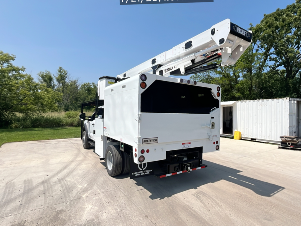 Ford F600 4x4 Versalift VST-55-I Bucket Truck