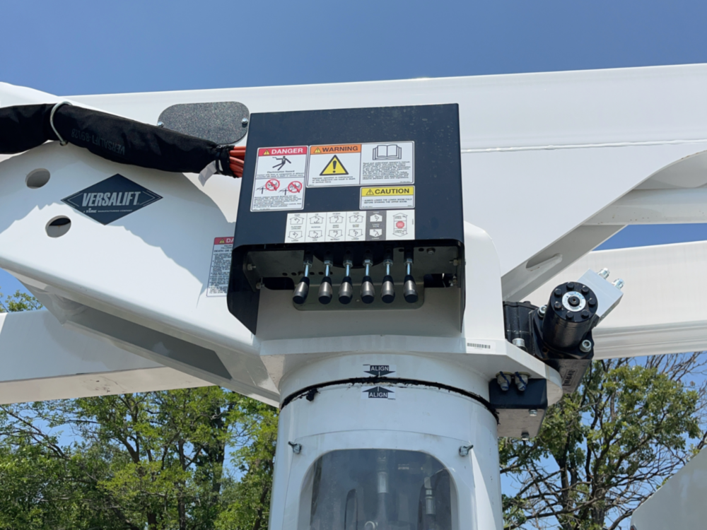 Ford F600 4x4 Versalift VST-55-I Bucket Truck