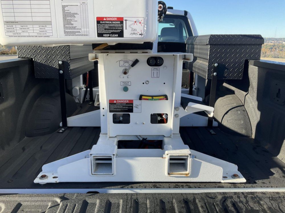 New 2023 Ford F-350 4x4 Axion Lift URF3410 Bucket Truck