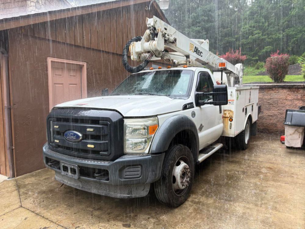 2012 Ford F-550 Powerstroke 4x2 Altec Bucket Truck