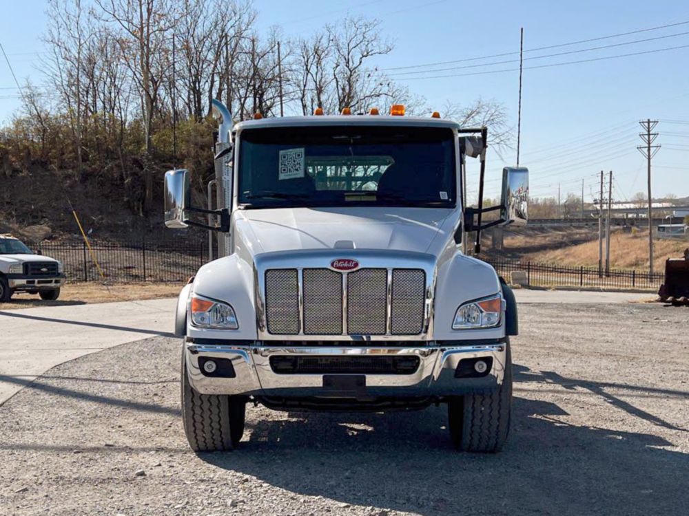 2026 Peterbilt 548 6x4 Galbreath U5-EH-174 Roll-Off Truck