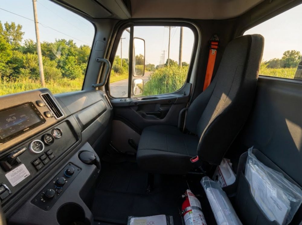 2026 Freightliner M2106 4x4 Terex Utilities Commander 4047 Digger Derrick