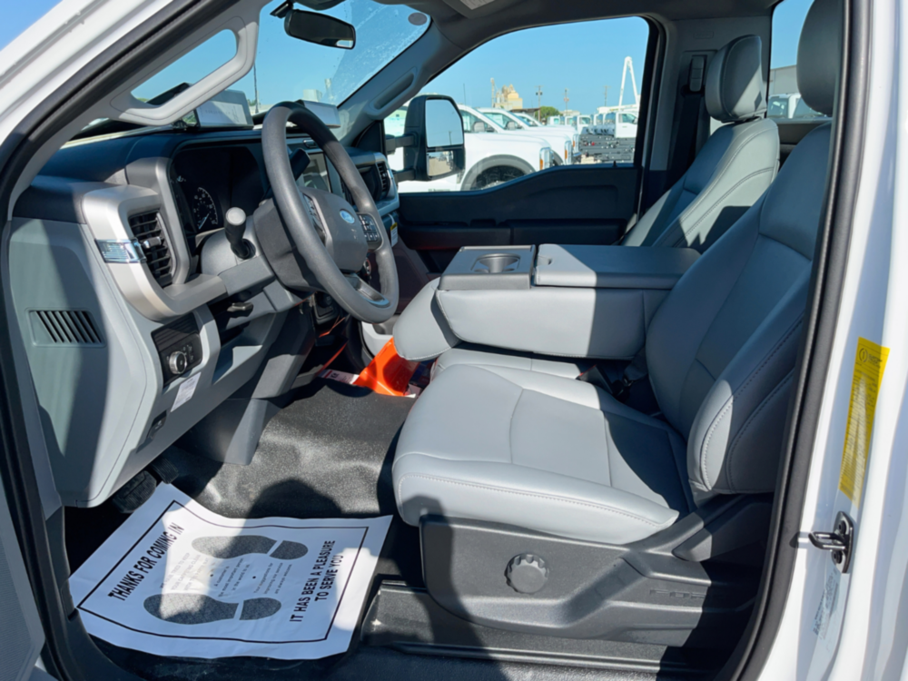 2025 Ford F550 4x4 Versalift SST-40-EIH Bucket Truck