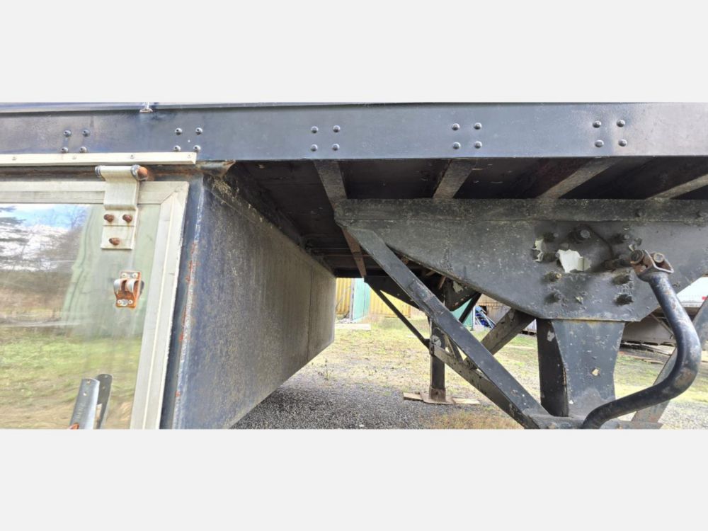 1991 30' Great Dane Single Axle Trailer