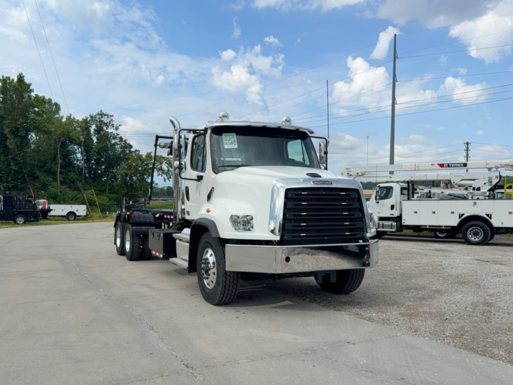 2027 Freightliner 114SD 6x4 Galbreath U5-OR-174 Roll-Off Truck