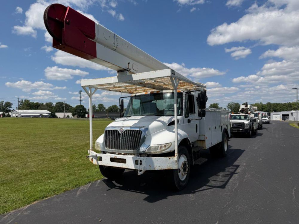 2002 Int'l 4300 Terex Bucket Truck