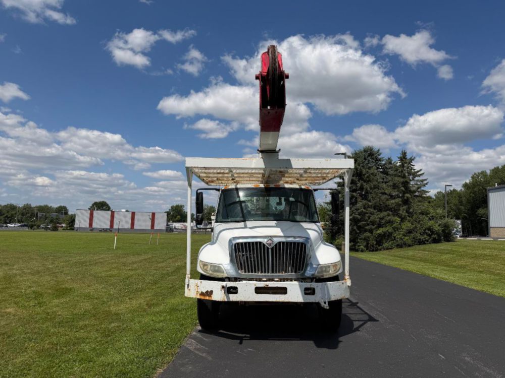 2002 Int'l 4300 Terex Bucket Truck