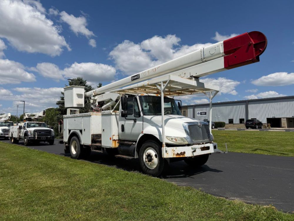 2002 Int'l 4300 Terex Bucket Truck