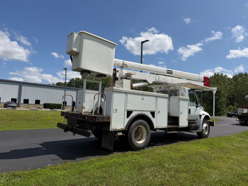 2002 Int'l 4300 Terex Bucket Truck