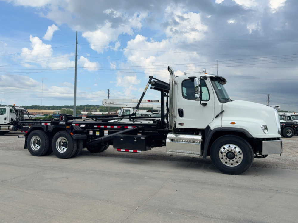 2027 Freightliner 114SD 6x4 Galbreath U5-OR-174 Roll-Off Truck
