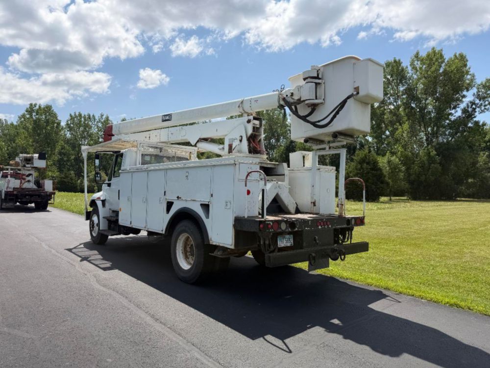 2002 Int'l 4300 Terex Bucket Truck