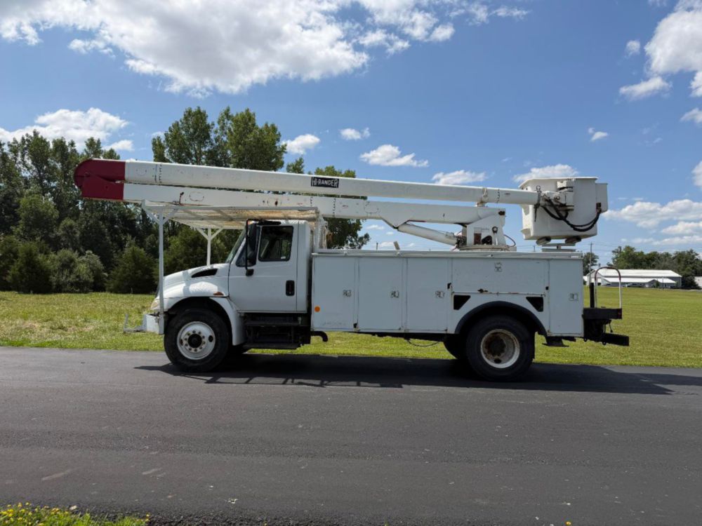 2002 Int'l 4300 Terex Bucket Truck