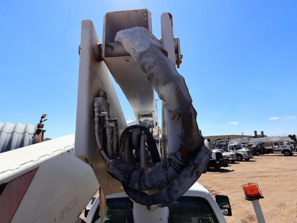2016 Ford F-550 Terex LTM-40 Material Handler Bucket Truck