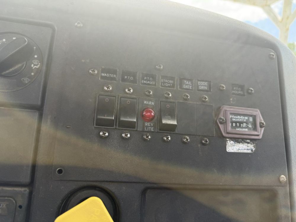 2002 Int'l 4300 Terex Bucket Truck