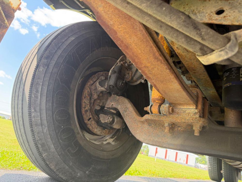 2002 Int'l 4300 Terex Bucket Truck