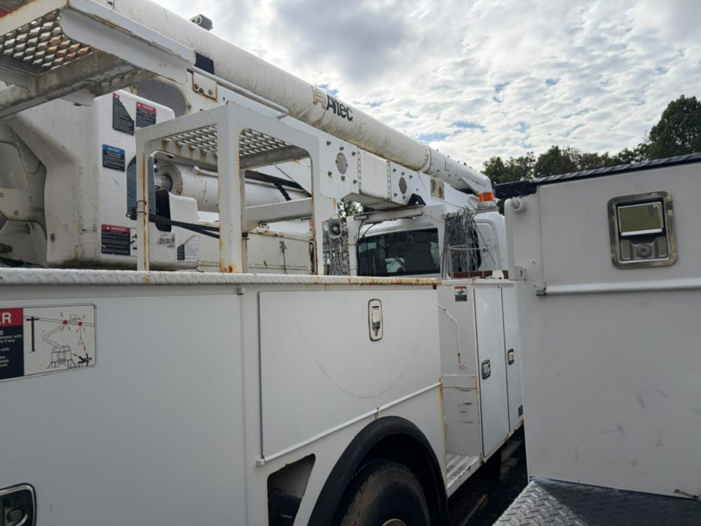 2017 Int'l 4300 Altec AA55 Material Handler Bucket Truck