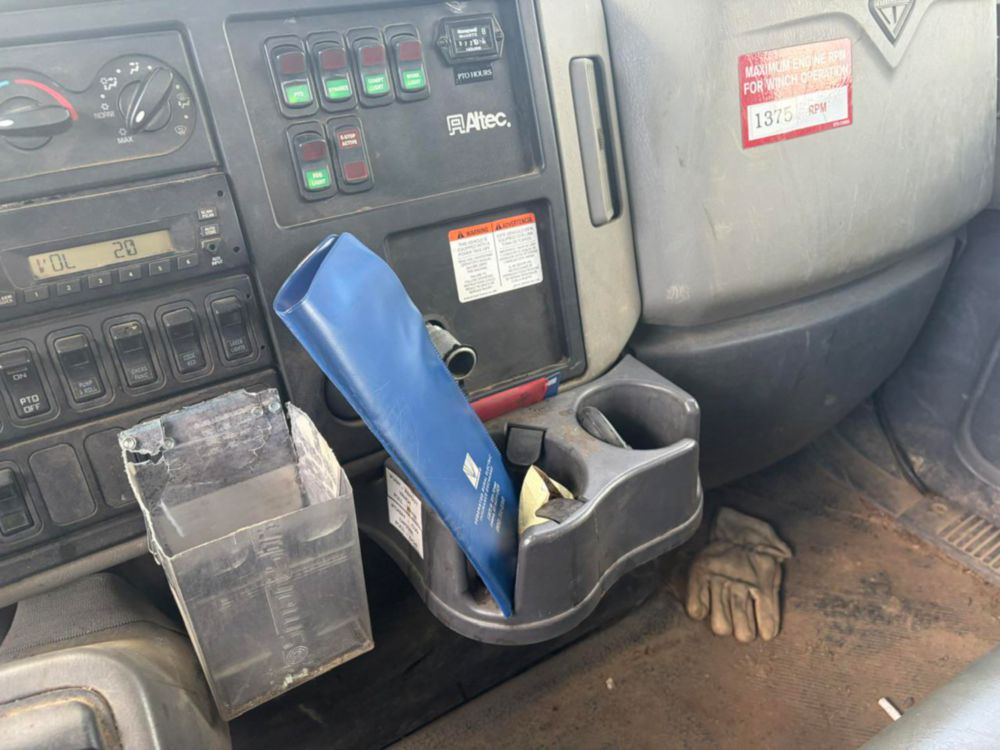 2012 Int'l 7300 4x2 Altec DC47BR Digger Derrick Truck