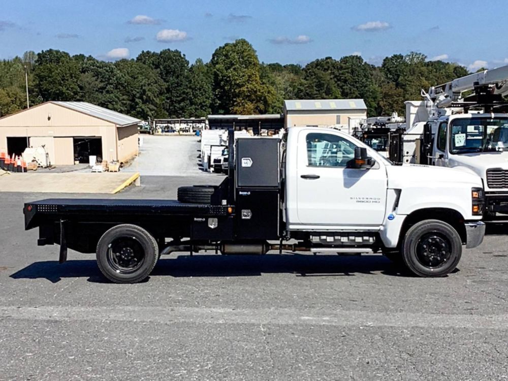 2023 Chevrolet 5500 4x2 Reading Flatbed Truck