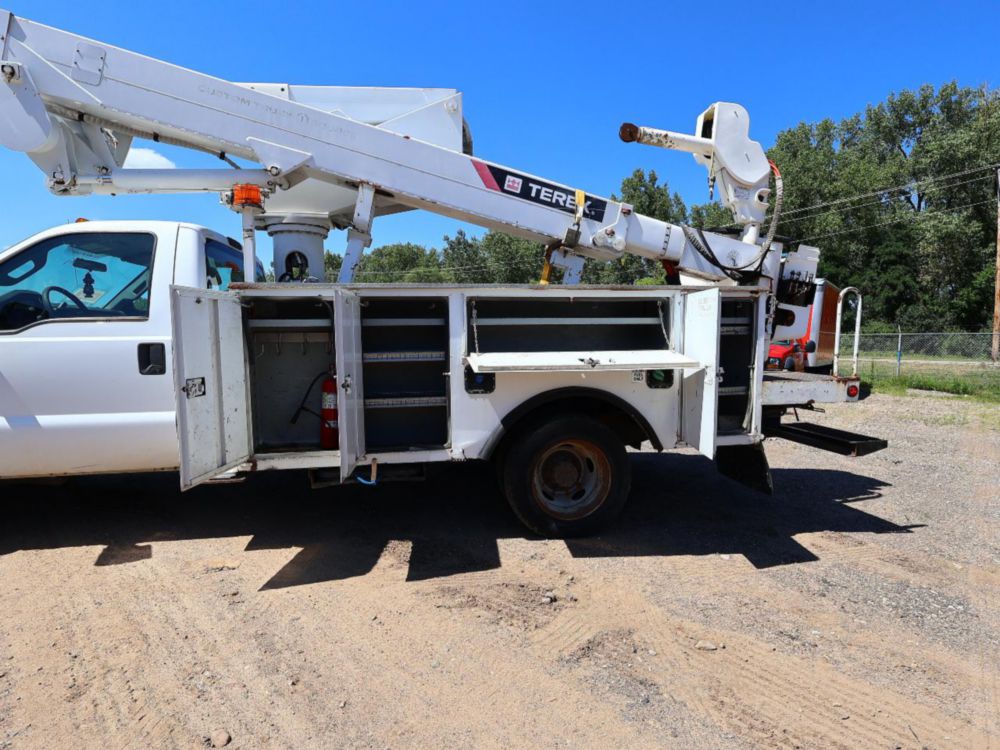 2016 Ford F-550 Terex LTM-40 Material Handler Bucket Truck