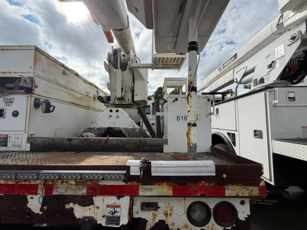 2017 Int'l 4300 Altec AA55 Material Handler Bucket Truck