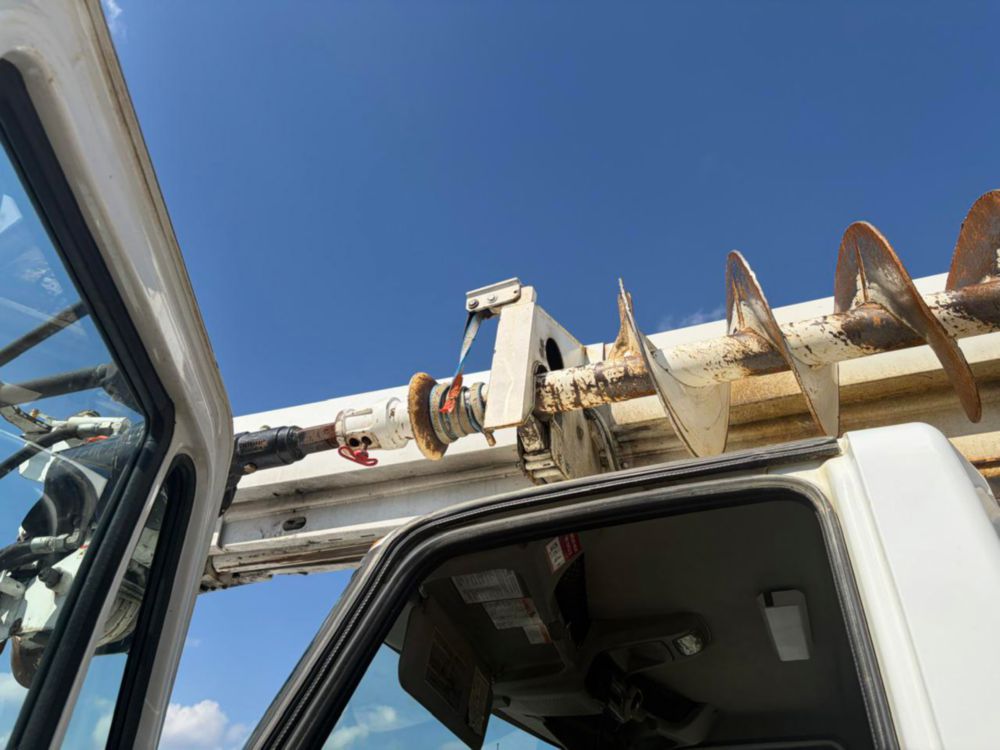 2012 Int'l 7300 4x2 Altec DC47BR Digger Derrick Truck