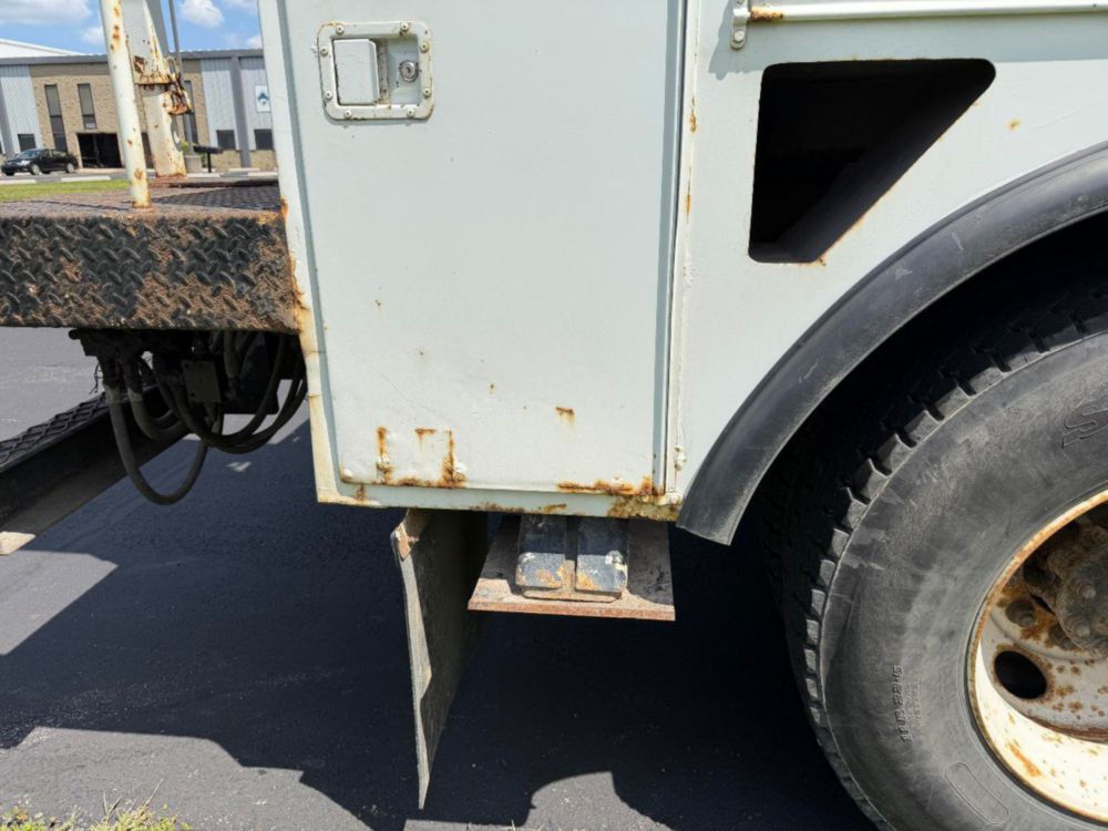 2002 Int'l 4300 Terex Bucket Truck