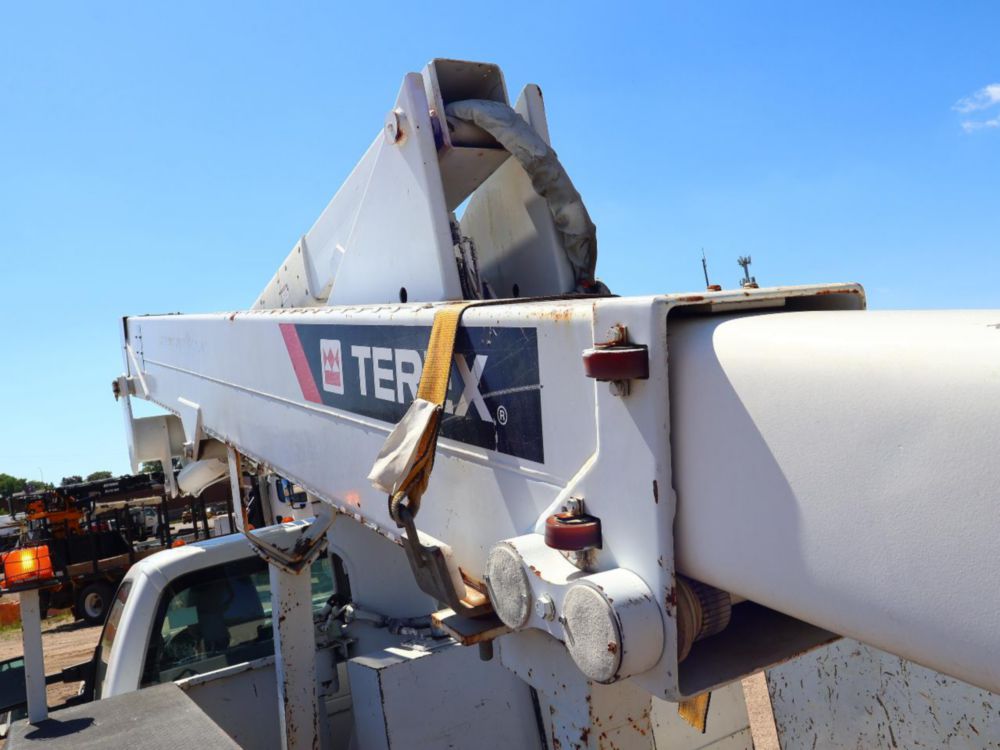 2016 Ford F-550 Terex LTM-40 Material Handler Bucket Truck