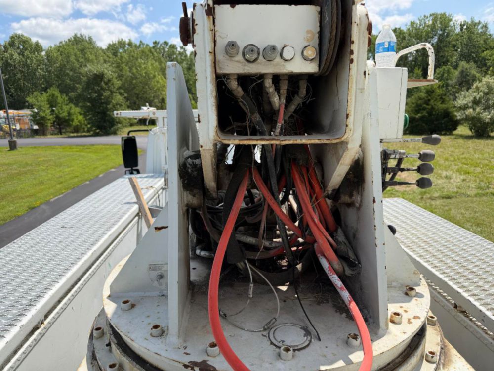 2002 Int'l 4300 Terex Bucket Truck