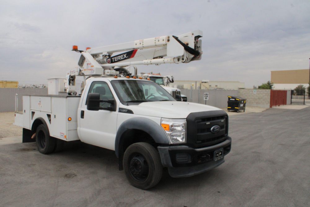 2015 Ford F-550 4x4 Terex LT-40 Bucket Truck