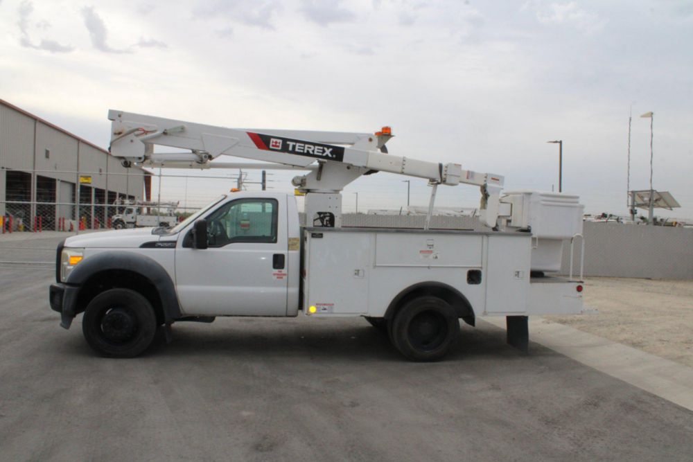 2015 Ford F-550 4x4 Terex LT-40 Bucket Truck