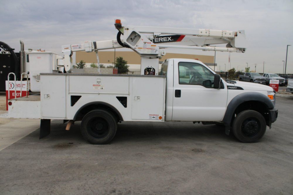 2015 Ford F-550 4x4 Terex LT-40 Bucket Truck