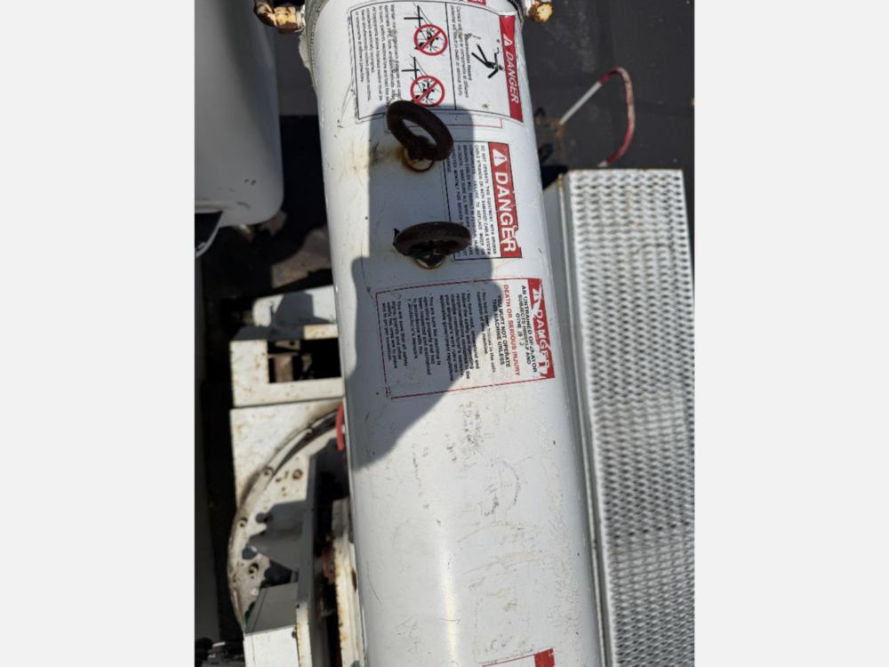 2002 Int'l 4300 Terex Bucket Truck