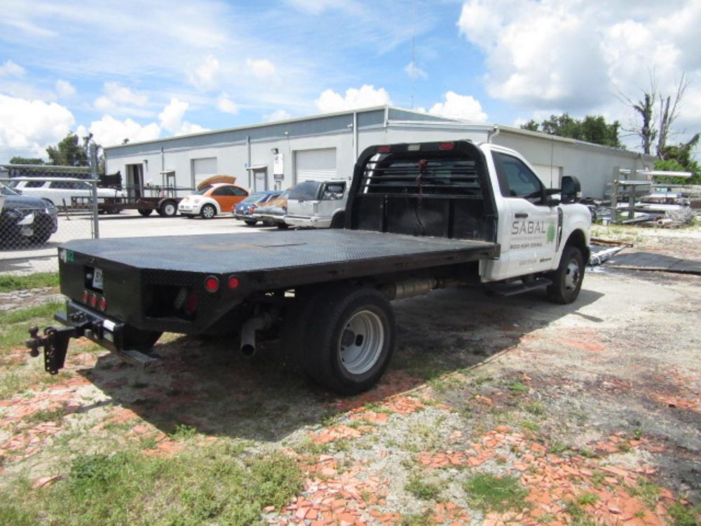 2023 Single Flatbed Truck