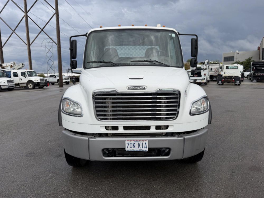 2020 Freightliner M2-112 24' Tandem Flatbed Truck