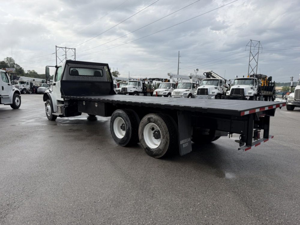 2020 Freightliner M2-112 24' Tandem Flatbed Truck
