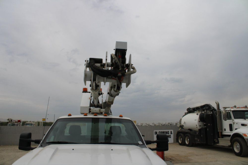 2015 Ford F-550 4x4 Terex LT-40 Bucket Truck