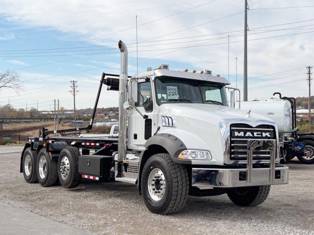 2025 Mack GR64BR 6x4 Galbreath U5-OR-174 Roll-Off Truck