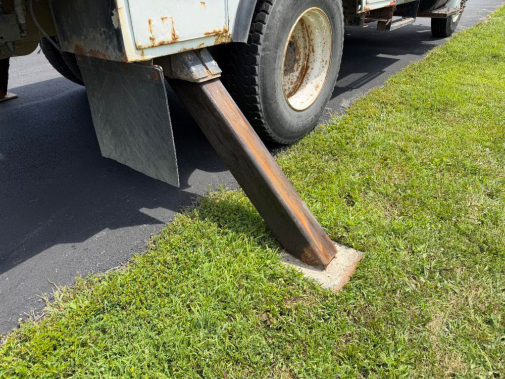 2002 Int'l 4300 Terex Bucket Truck