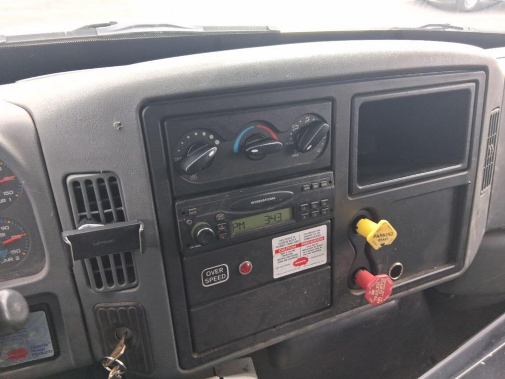 2007 Int'l 4300 Altec Cable Placer Truck